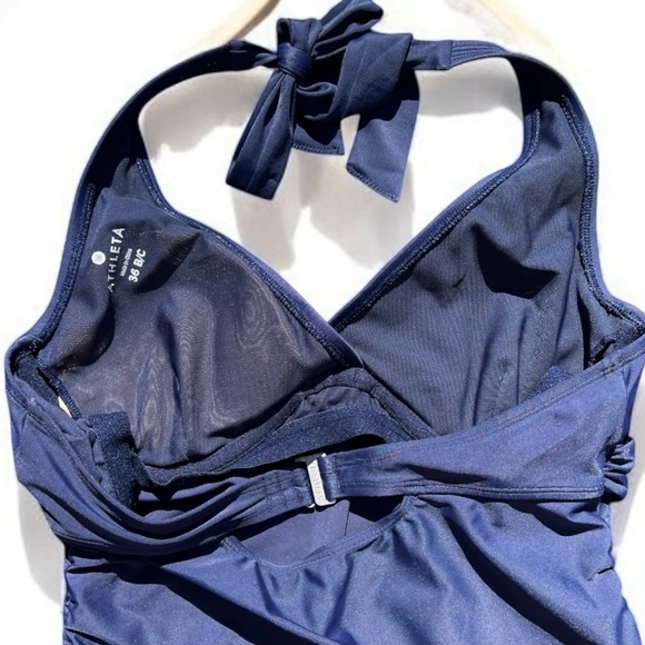 🌻Athleta Navy Blue Ruched Underwire Halter Swim Top Size 36 B/C - Picture 2 of 5